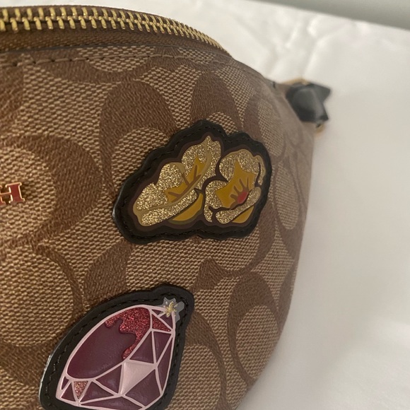 Disney X Coach Limited Edition belt bag with Snow White 🔥SALE🔥 - Picture 10 of 11